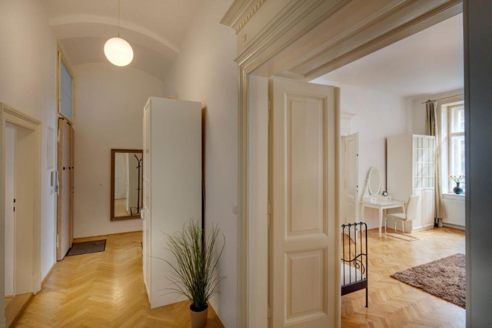 Kaprova - Old Town Apartments Prague Extérieur photo