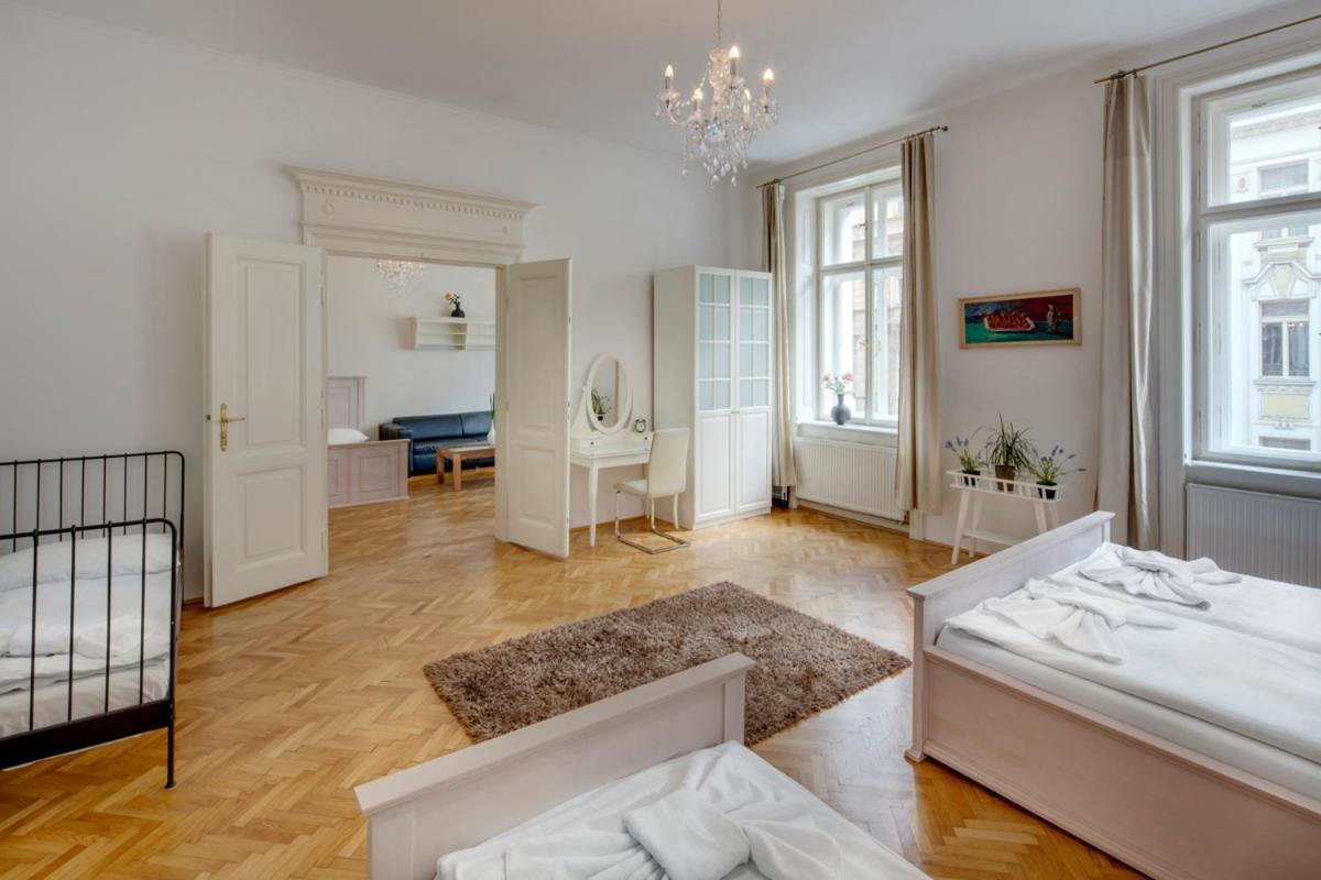 Kaprova - Old Town Apartments Prague Extérieur photo